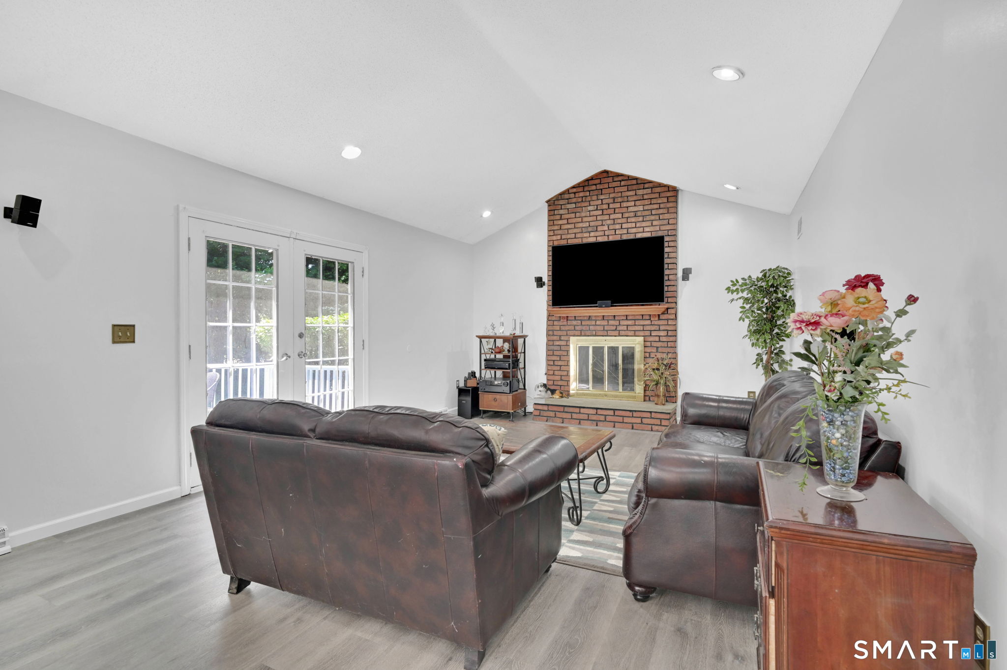 8 Hanover Lane South Windsor CT 06074