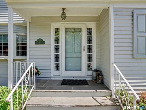 2435 Boston Post Road Darien CT 06820