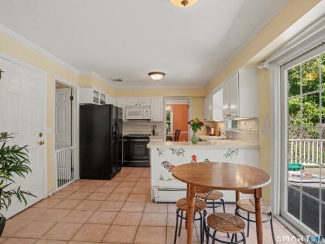 2435 Boston Post Road Darien CT 06820