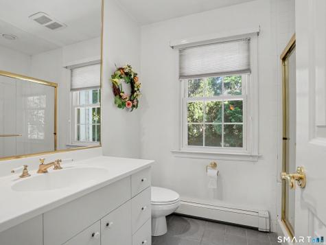 2435 Boston Post Road Darien CT 06820