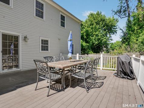 2435 Boston Post Road Darien CT 06820