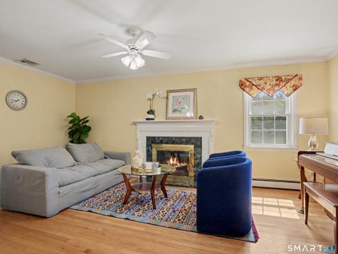 2435 Boston Post Road Darien CT 06820