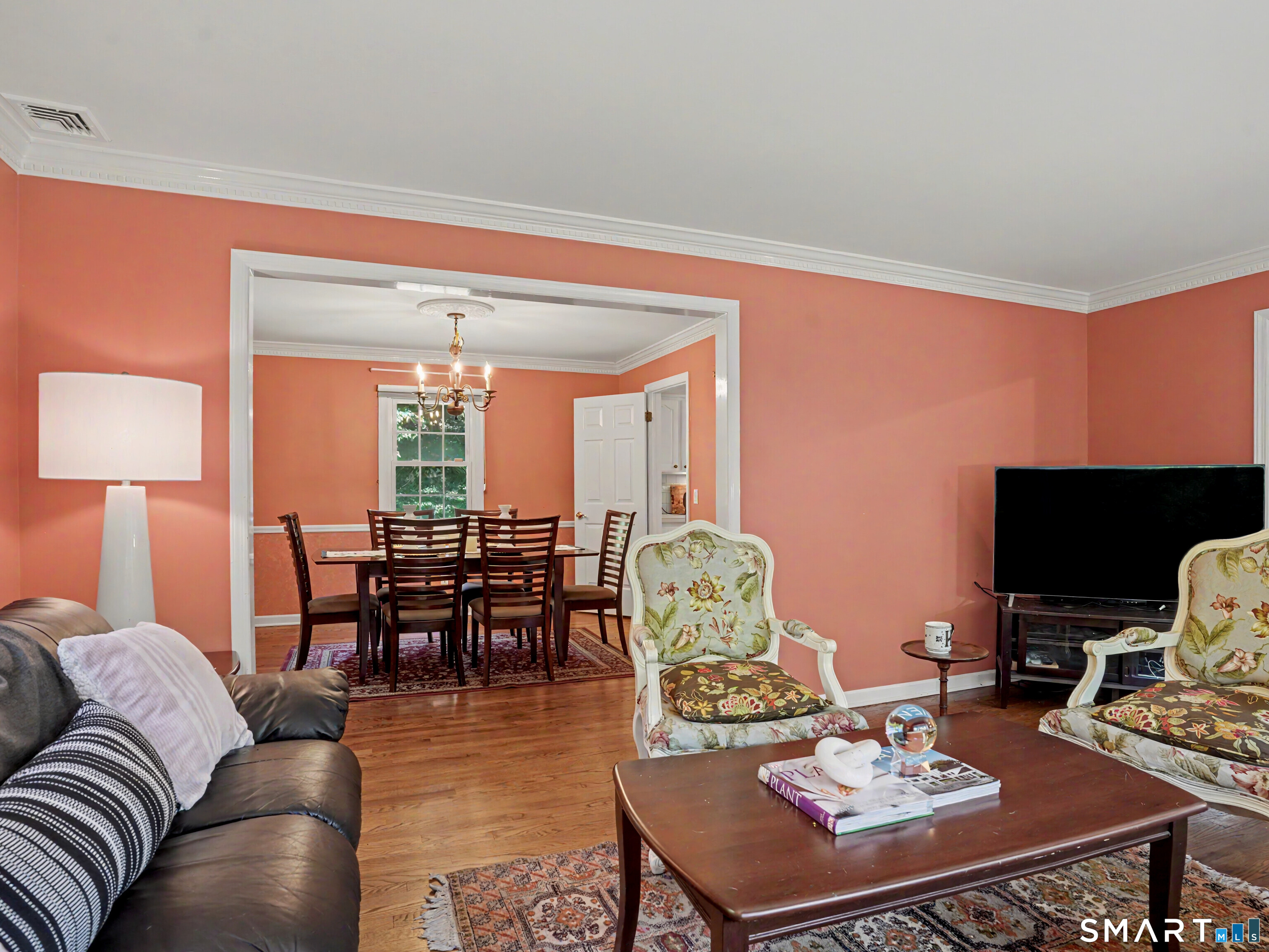 2435 Boston Post Road Darien CT 06820