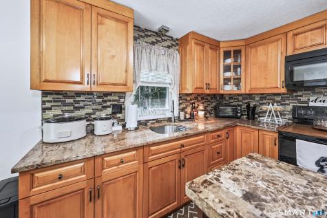21 Lancaster Street Watertown CT 06779