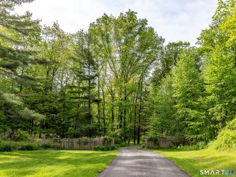 94 Judds Bridge Road Roxbury CT 06783
