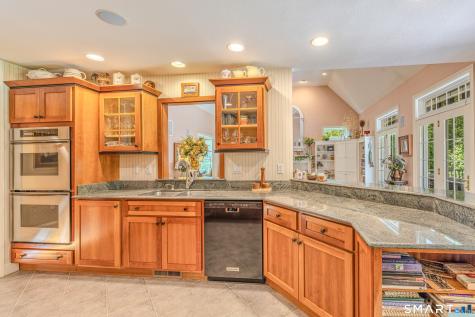 28 Hunters Run Mansfield CT 06268