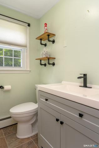 85 Oakcliff Road Middletown CT 06457
