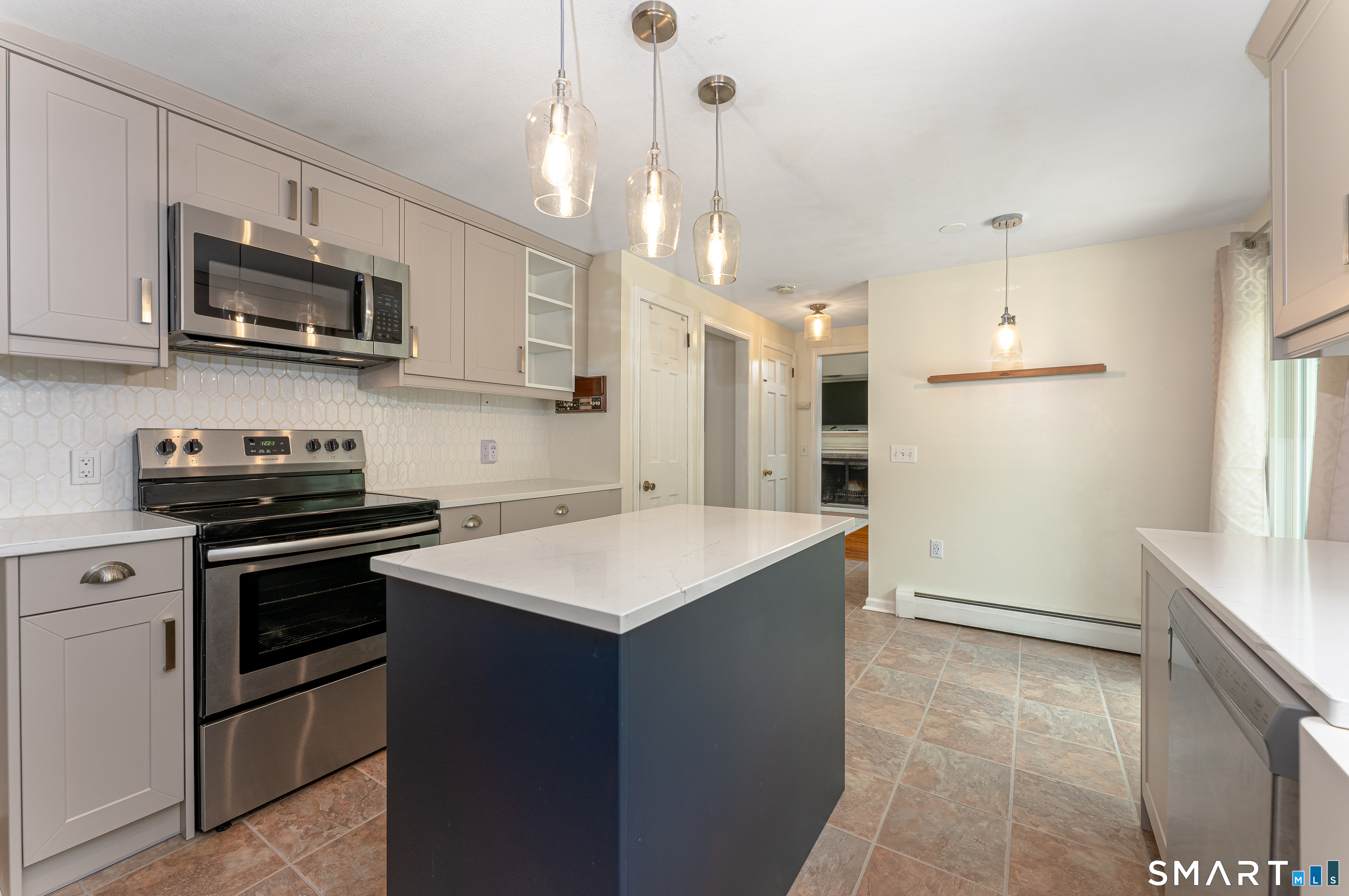 85 Oakcliff Road Middletown CT 06457