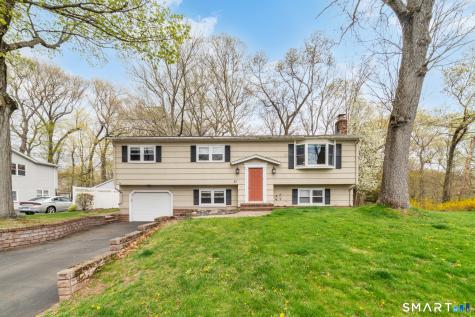 51 Sky View Circle Hamden CT 06514