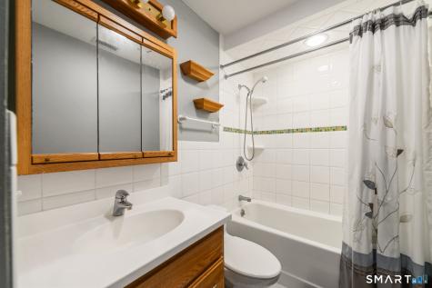 51 Sky View Circle Hamden CT 06514