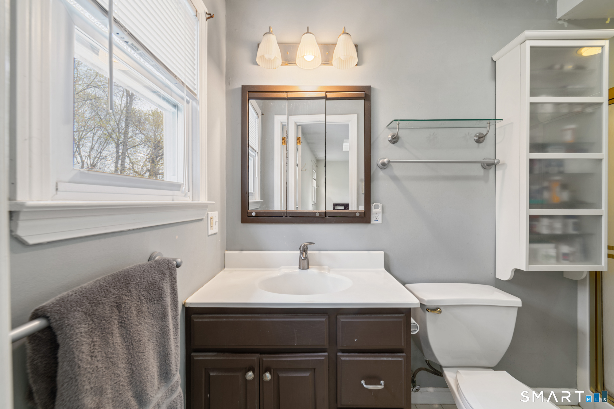 51 Sky View Circle Hamden CT 06514