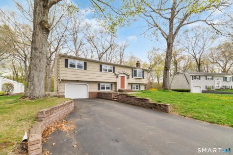 51 Sky View Circle Hamden CT 06514