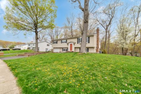 51 Sky View Circle Hamden CT 06514