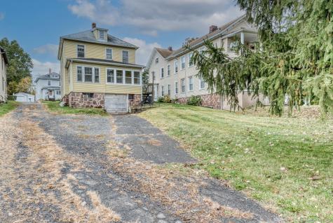 128 Highland Avenue Middletown CT 06457