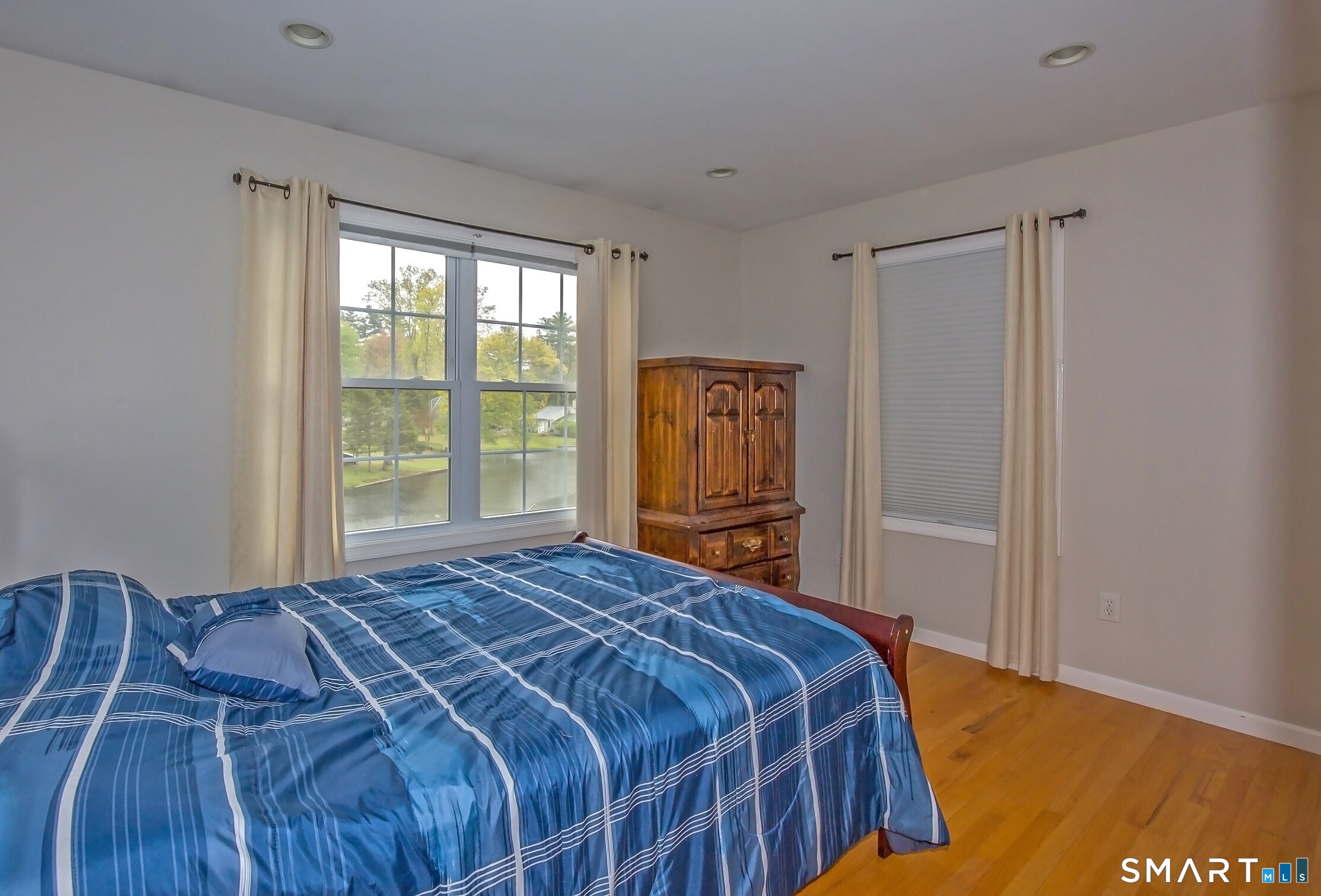 54 West Shore Drive Enfield CT 06082