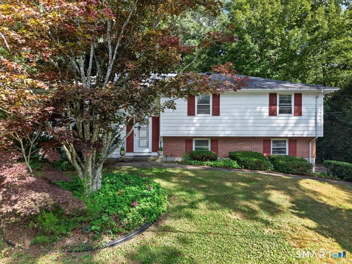 48 Old Colony Road North Stonington CT 06359