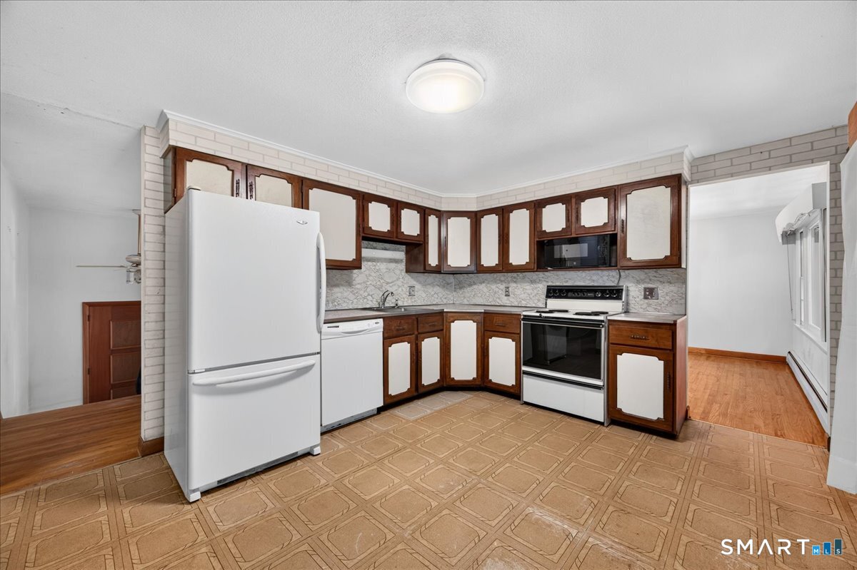 48 Old Colony Road North Stonington CT 06359