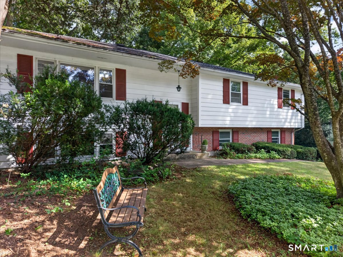 48 Old Colony Road North Stonington CT 06359