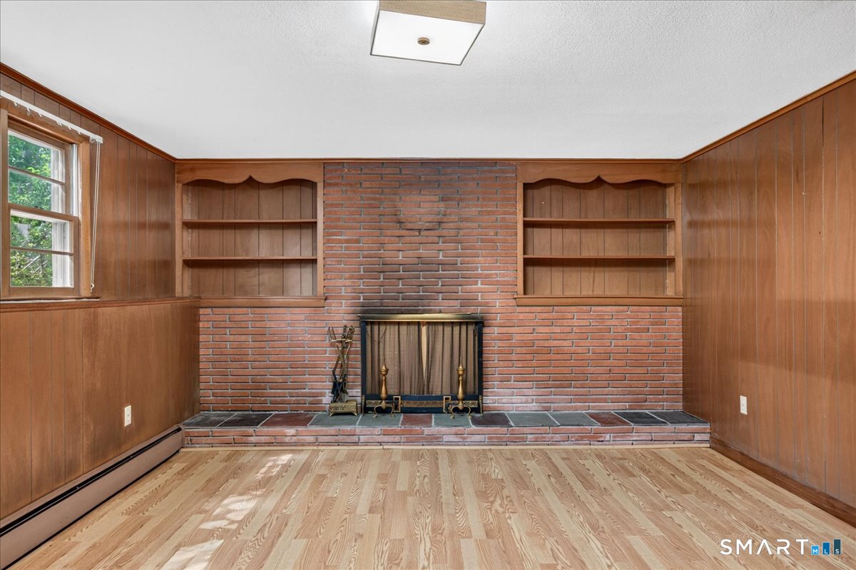 48 Old Colony Road North Stonington CT 06359