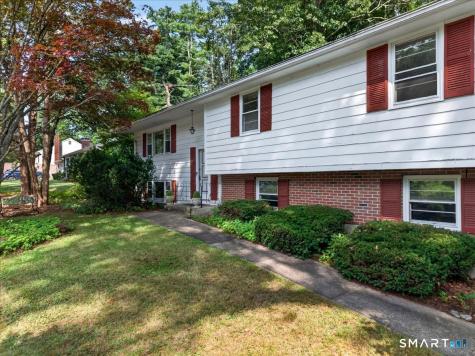 48 Old Colony Road North Stonington CT 06359