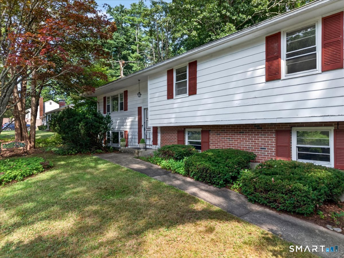 48 Old Colony Road North Stonington CT 06359