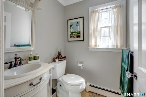 18 North Branch Road Newtown CT 06470