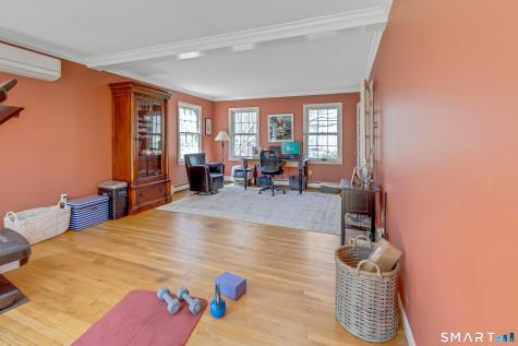 18 North Branch Road Newtown CT 06470