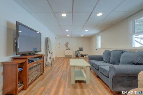 18 North Branch Road Newtown CT 06470