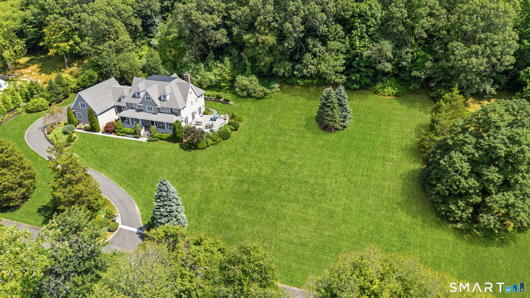 2 Longwood Drive Redding CT 06896