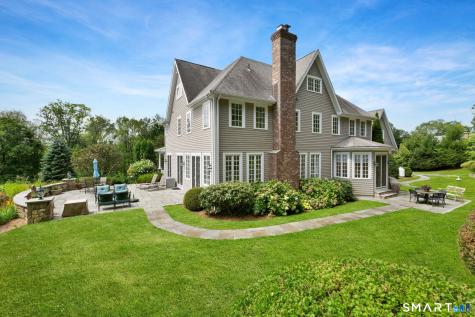2 Longwood Drive Redding CT 06896