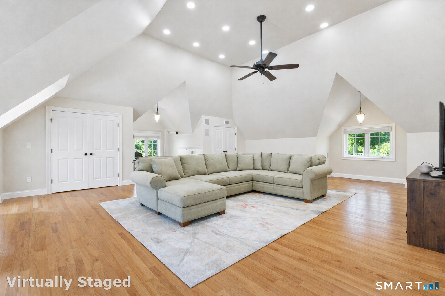 2 Longwood Drive Redding CT 06896