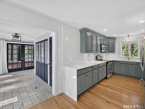 10 Herster Drive East Lyme CT 06357