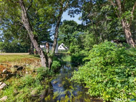 10 Herster Drive East Lyme CT 06357