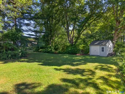 10 Herster Drive East Lyme CT 06357