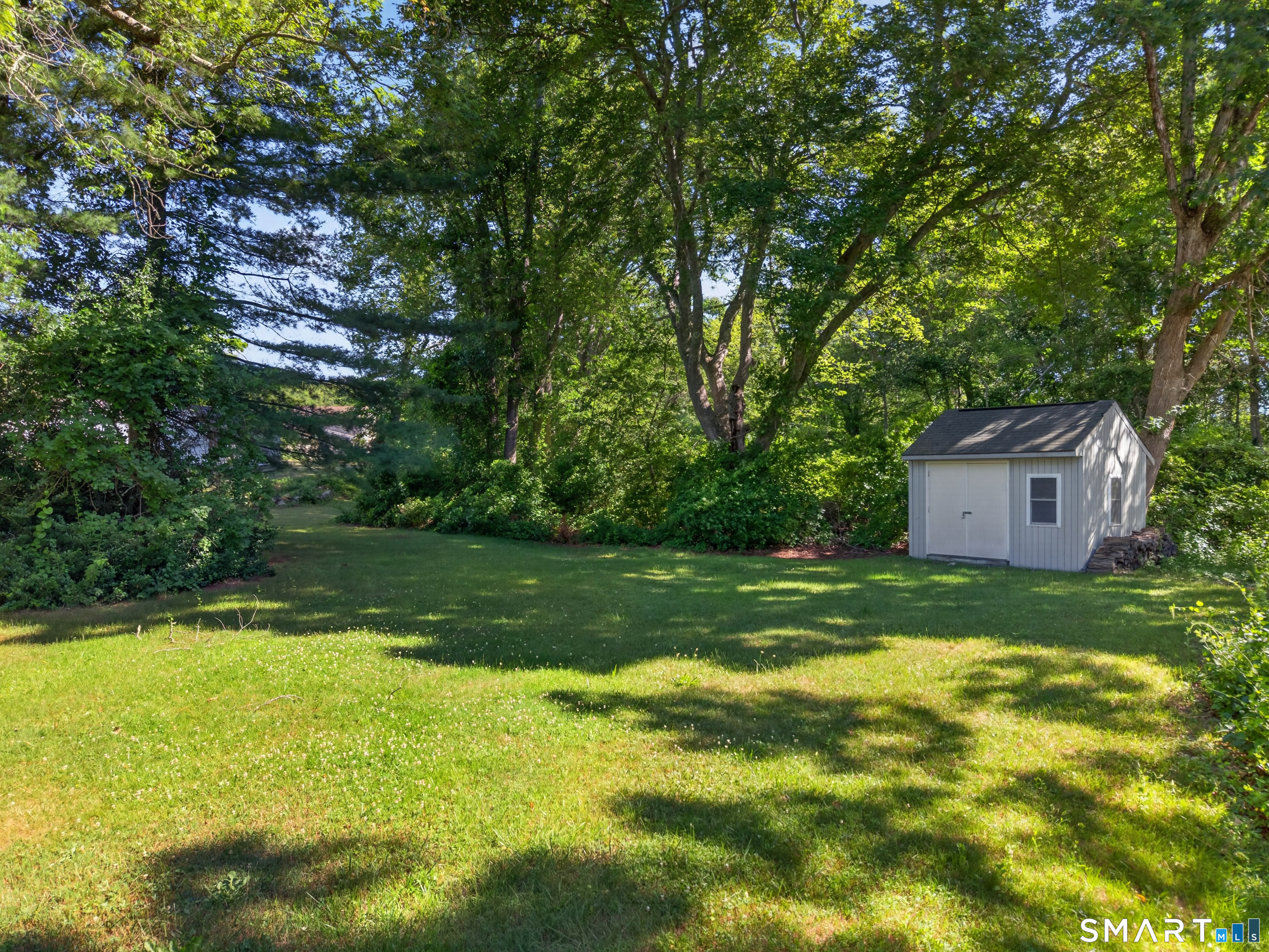 10 Herster Drive East Lyme CT 06357