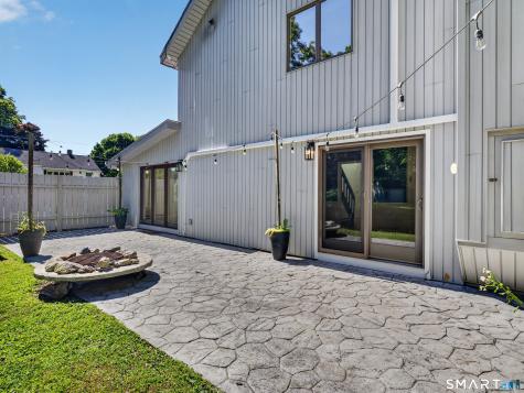 10 Herster Drive East Lyme CT 06357
