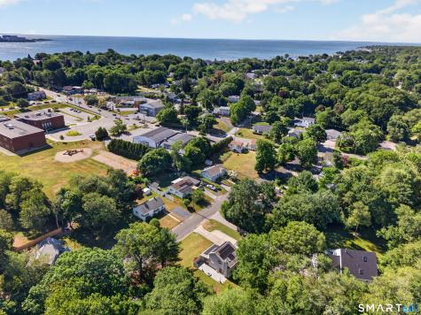 10 Herster Drive East Lyme CT 06357