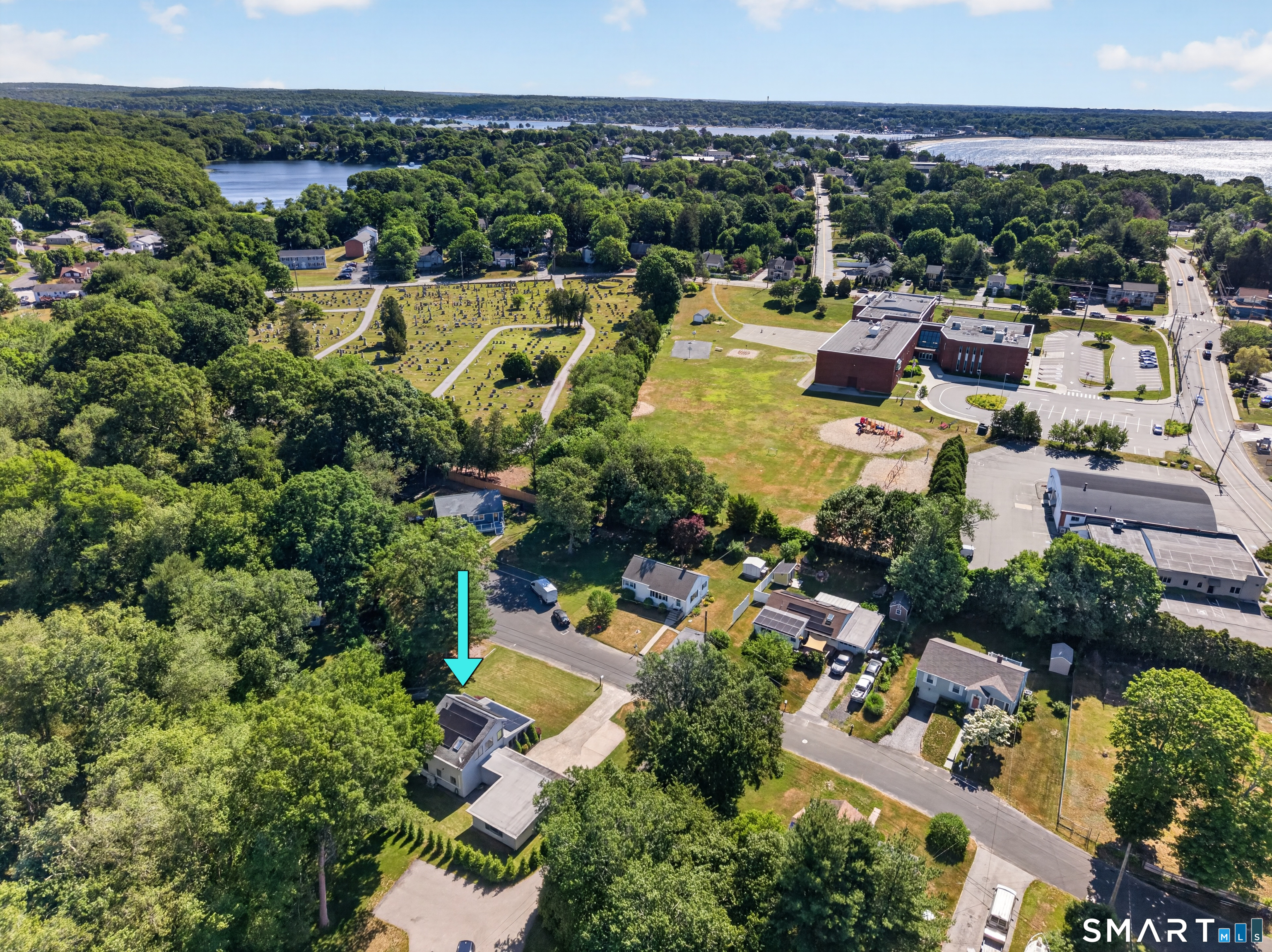 10 Herster Drive East Lyme CT 06357