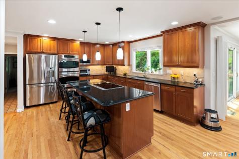 27 Nob Hill Lane Stamford CT 06903