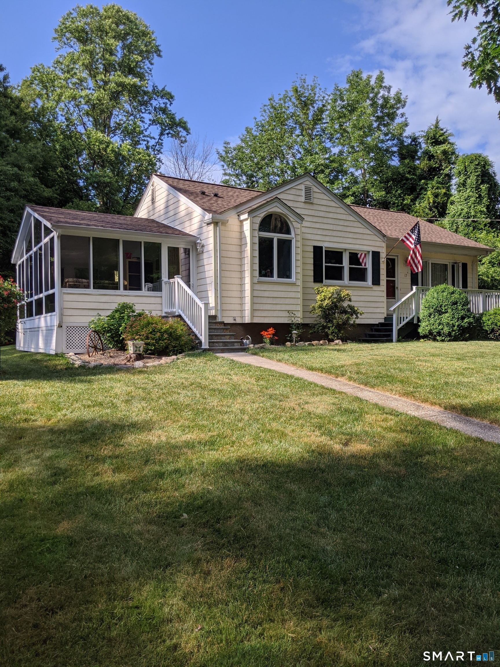 17 Gray Street Monroe CT 06468