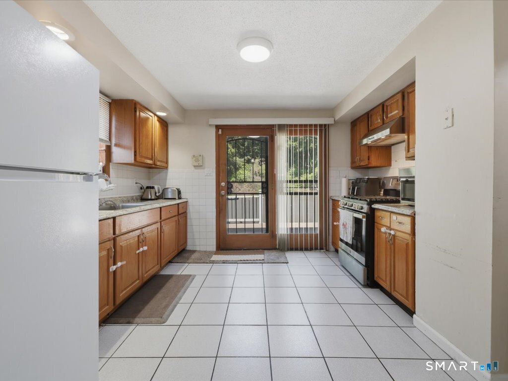 94 Barnes Avenue New Haven CT 06511