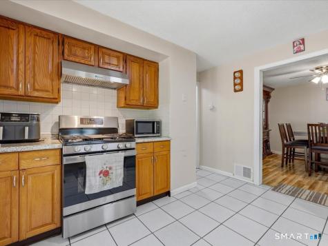 94 Barnes Avenue New Haven CT 06511
