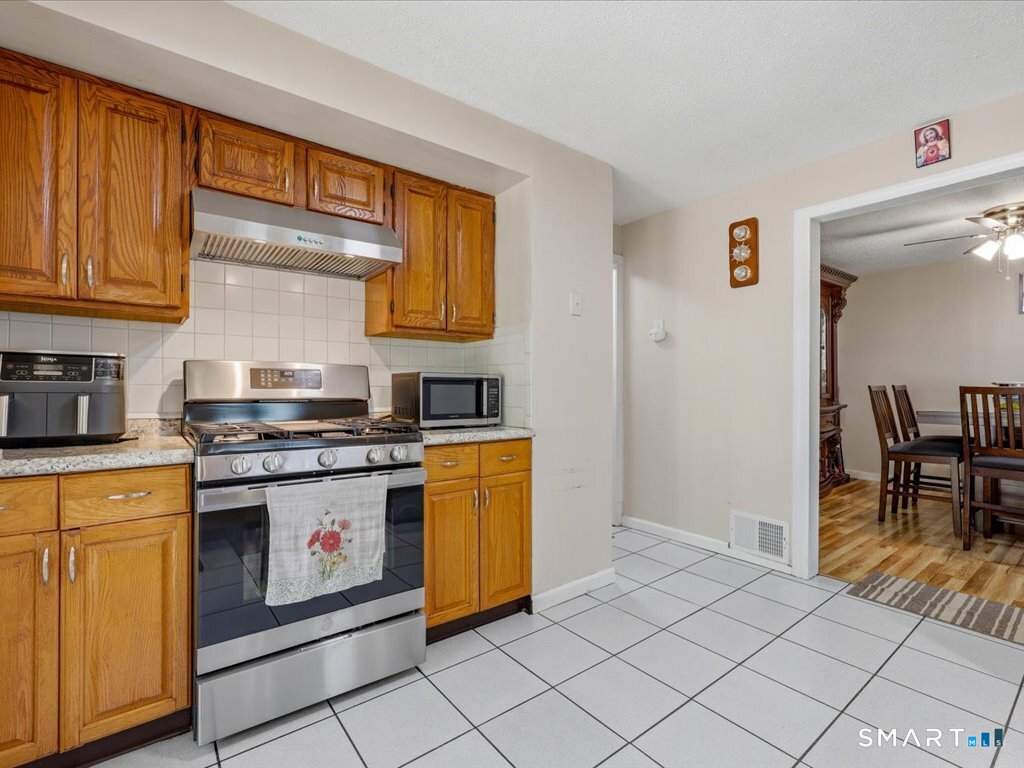 94 Barnes Avenue New Haven CT 06511