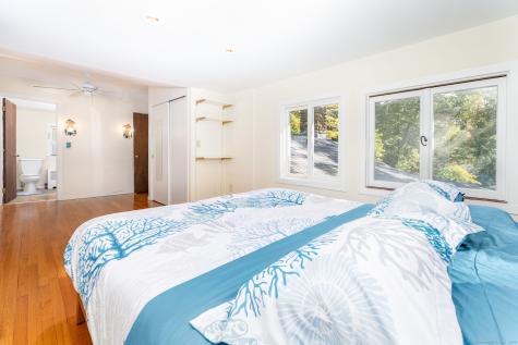 154 Wilburs Lane Guilford CT 06437