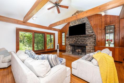 154 Wilburs Lane Guilford CT 06437