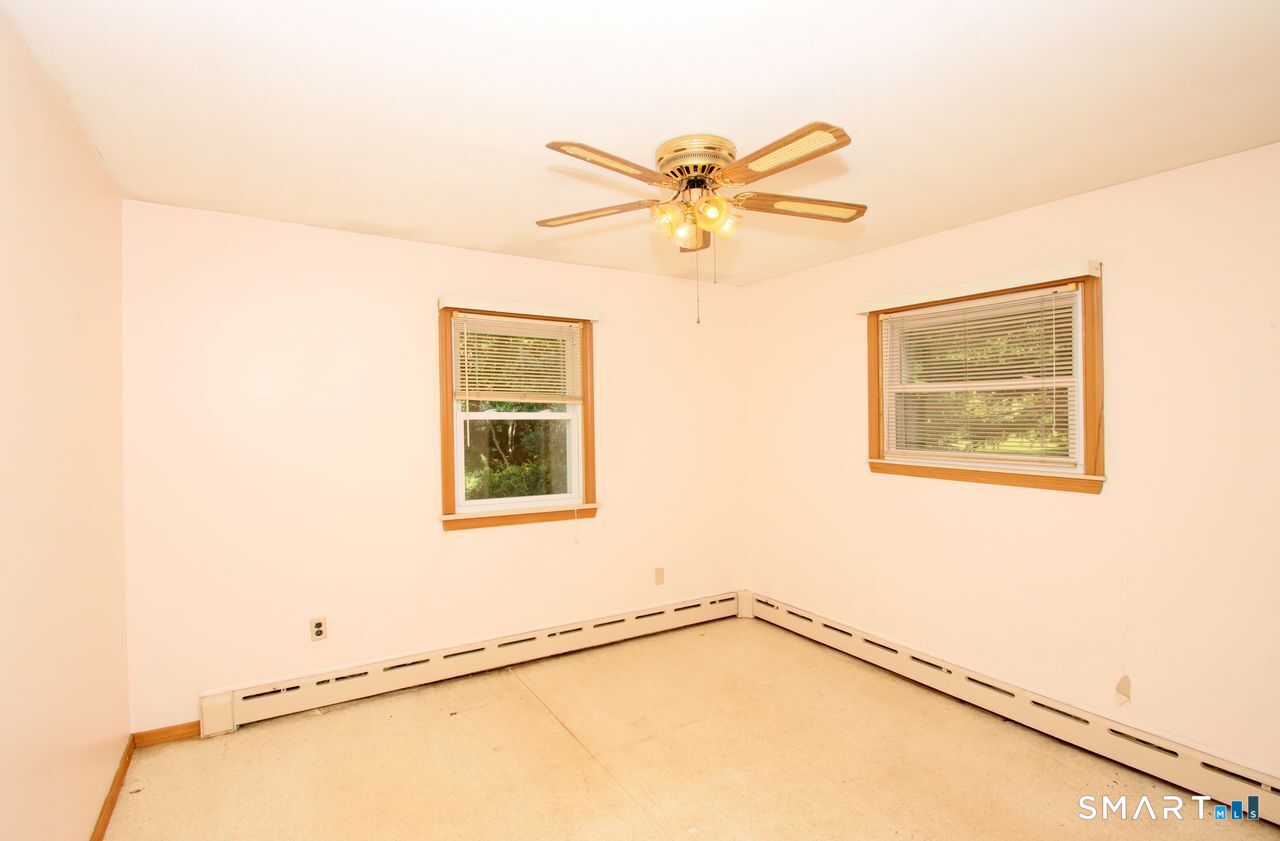 20 Damon Heights Road East Lyme CT 06357