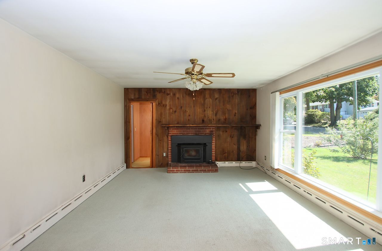 20 Damon Heights Road East Lyme CT 06357