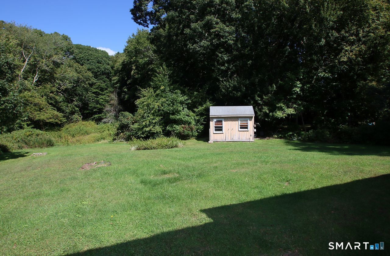 20 Damon Heights Road East Lyme CT 06357
