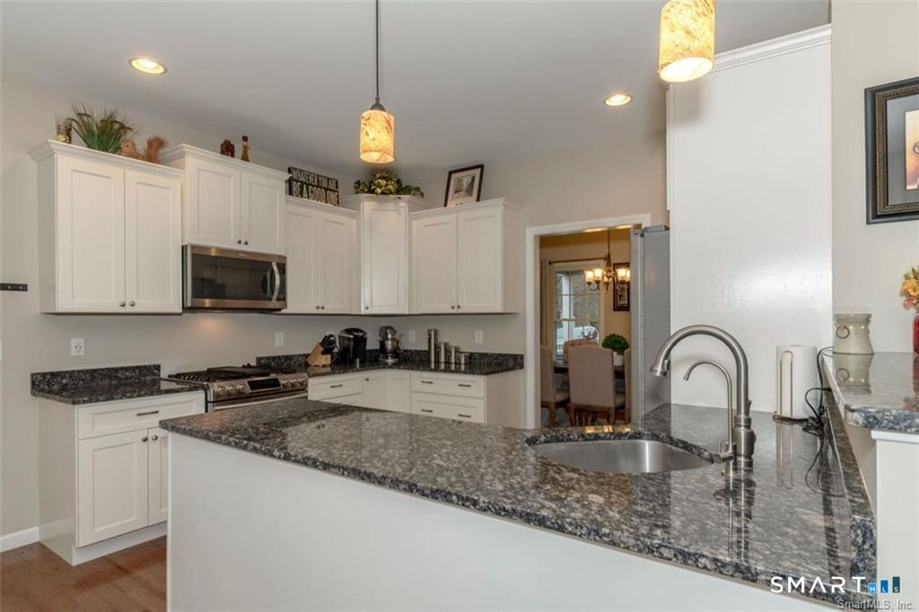 823 Stone Road Windsor CT 06095