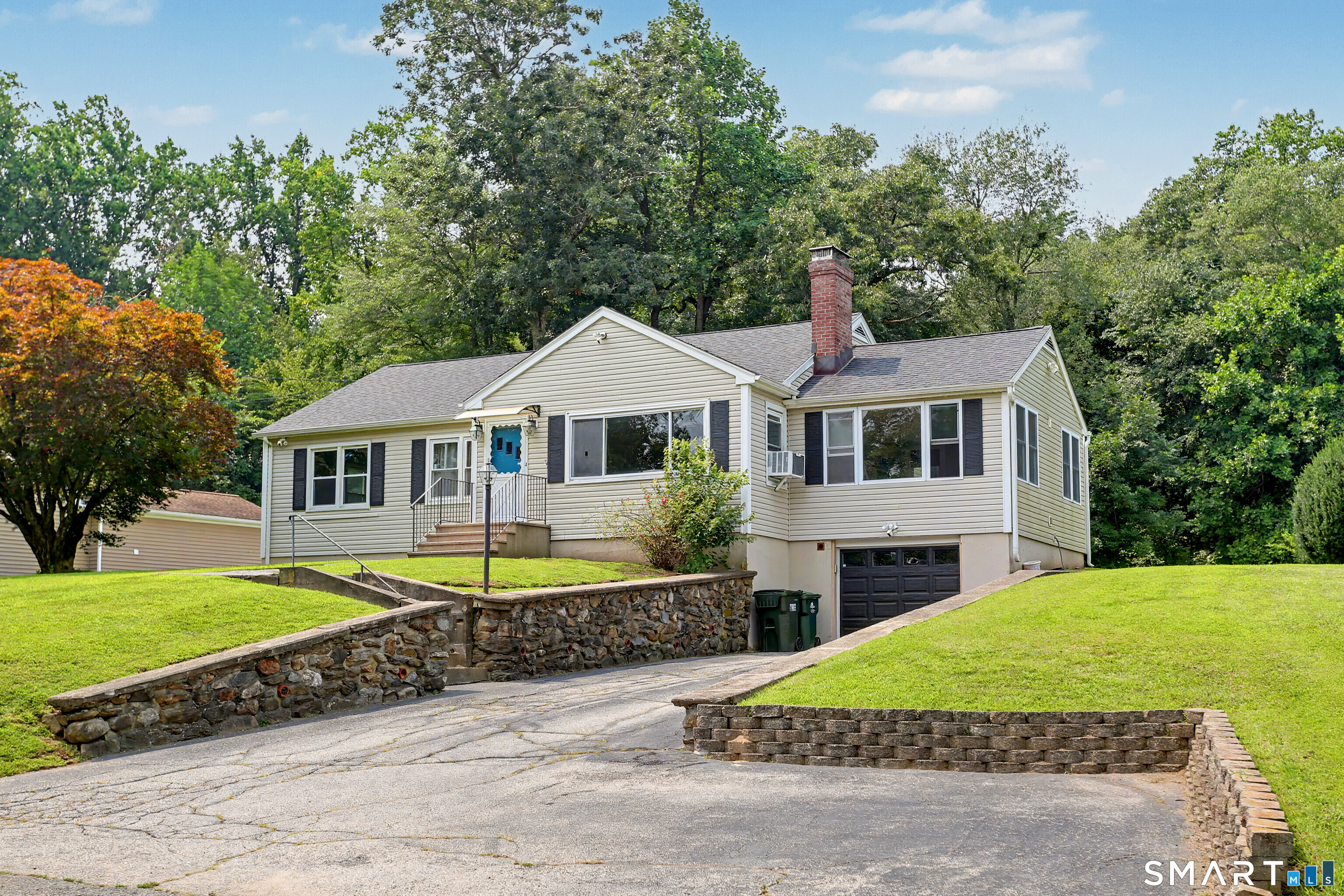 8 Bungay Terrace Seymour CT 06483